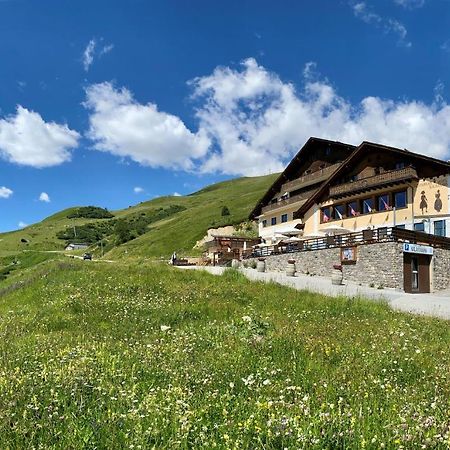 Hotel Salastrains St. Moritz Exterior foto